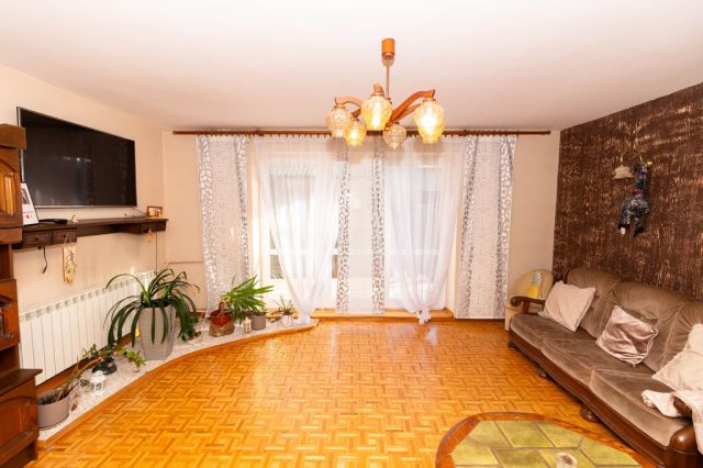 dom wolnostojący, 4 pokoje Szewna, ul. Zakanale. Zdjęcie 2