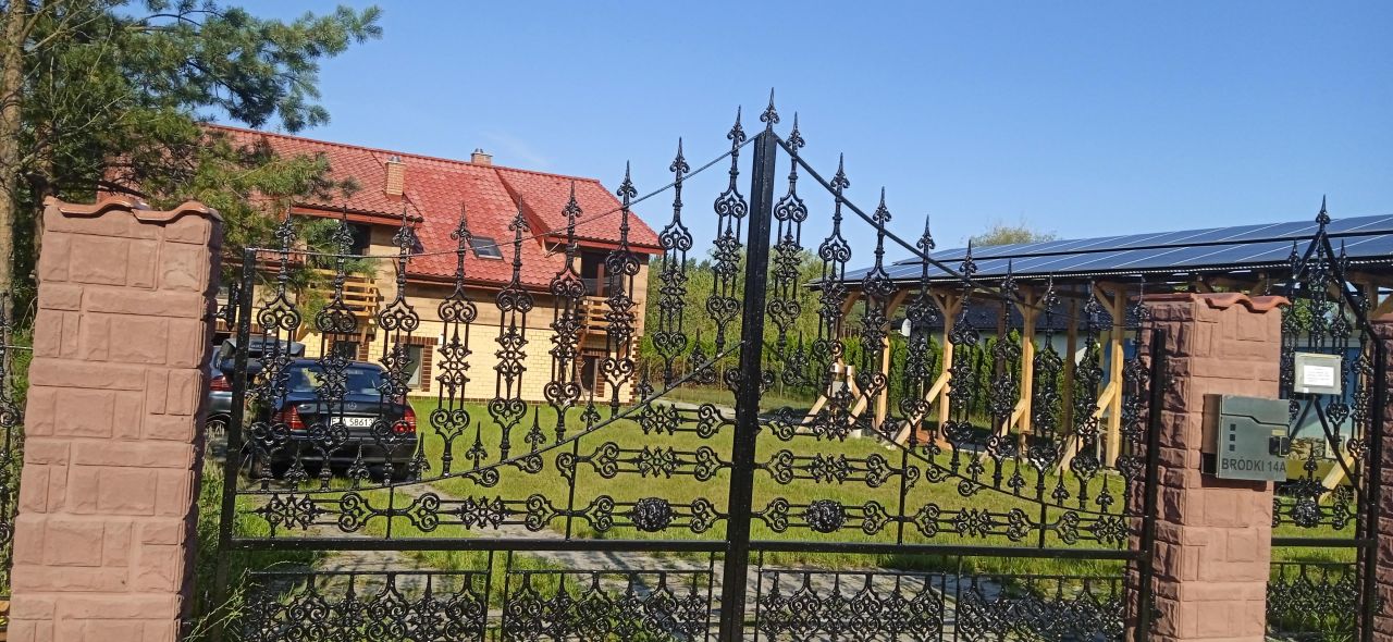 dom wolnostojący, 10 pokoi Bródki. Zdjęcie 3