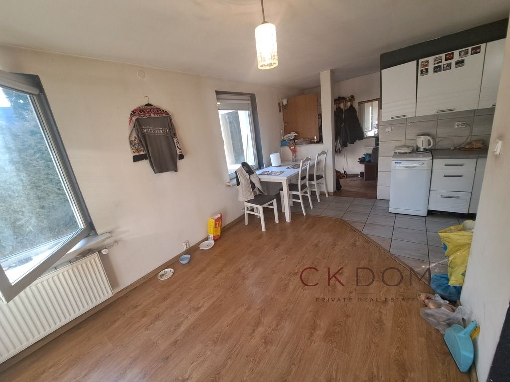 dom wolnostojący, 2 pokoje Kielce Zalesie. Zdjęcie 5