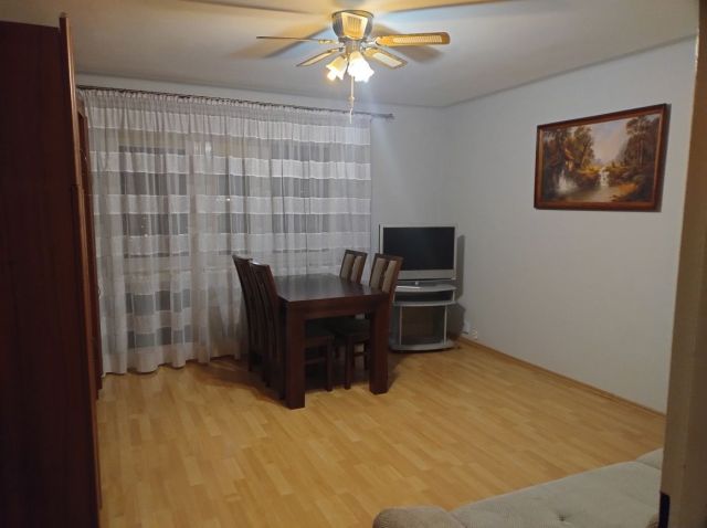 Mieszkanie 3-pokojowe Radom. Zdjęcie 1