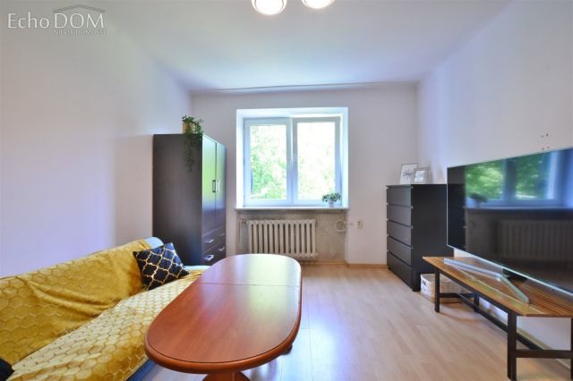 Mieszkanie 2-pokojowe Kraków Nowa Huta, os. Teatralne. Zdjęcie 3