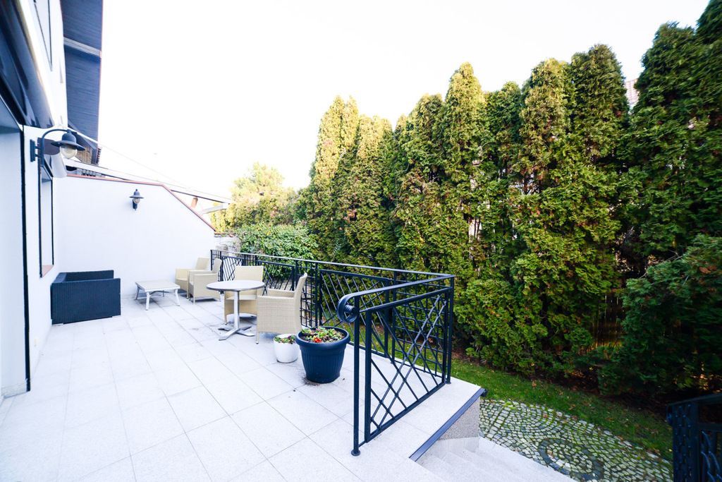 bliźniak, 8 pokoi Komorów, ul. Szmaragdowa. Zdjęcie 6