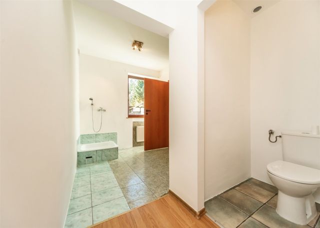 dom wolnostojący, 6 pokoi Bielsko-Biała, ul. Konstantego Damrota. Zdjęcie 12