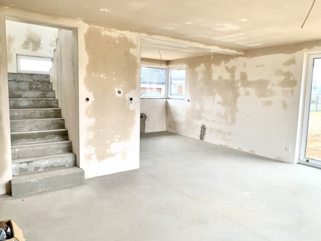 dom wolnostojący, 5 pokoi Borowa Góra. Zdjęcie 11