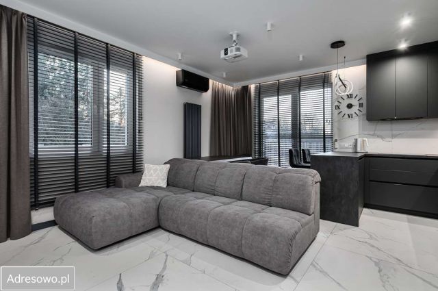 Mieszkanie 3-pokojowe Warszawa Targówek, ul. Tużycka. Zdjęcie 1