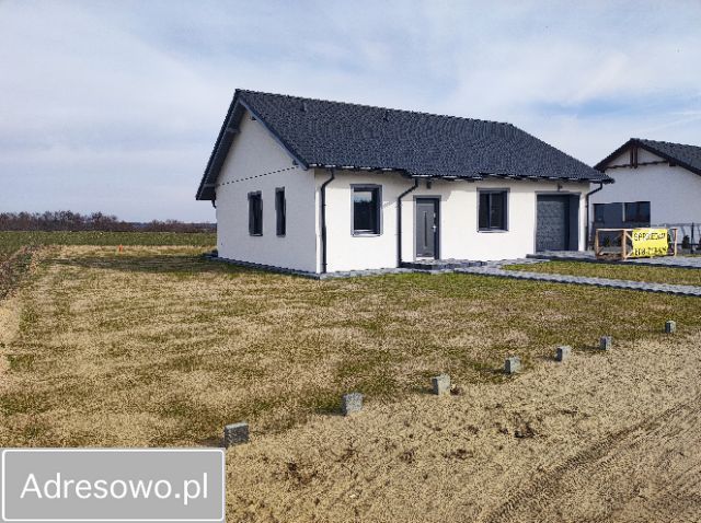dom wolnostojący, 4 pokoje Wierzbiczany