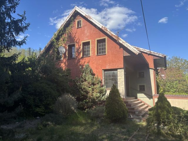 dom wolnostojący, 6 pokoi Czechów. Zdjęcie 1