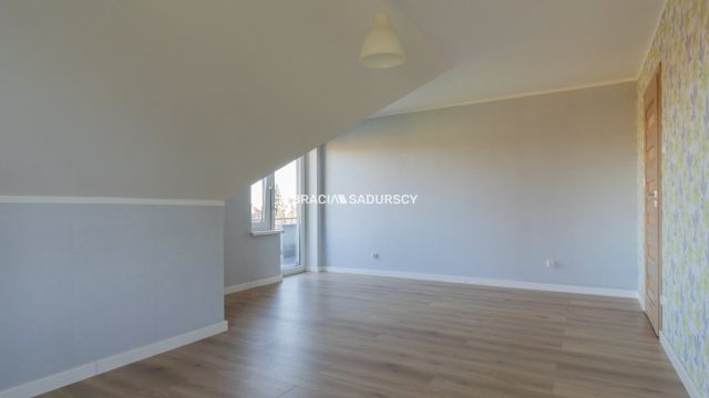 bliźniak, 6 pokoi Wola Luborzycka. Zdjęcie 26