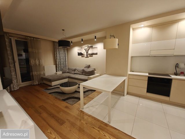 Mieszkanie 3-pokojowe Warszawa Zacisze, ul. Łodygowa. Zdjęcie 1