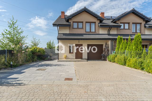 dom szeregowy, 5 pokoi Banino, ul. Halna. Zdjęcie 1