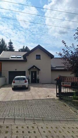 dom wolnostojący, 5 pokoi Kielno, ul. Jeziorna. Zdjęcie 1