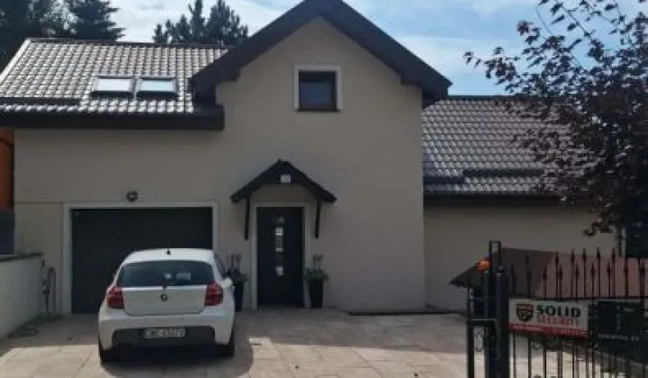 dom wolnostojący, 5 pokoi Kielno, ul. Jeziorna