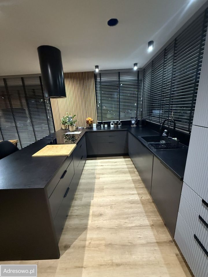 dom wolnostojący, 4 pokoje Rosanów, ul. Dębowa. Zdjęcie 3