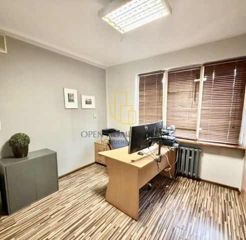 dom wolnostojący, 10 pokoi Wrocław Krzyki, ul. ks. Piotra Wawrzyniaka. Zdjęcie 4