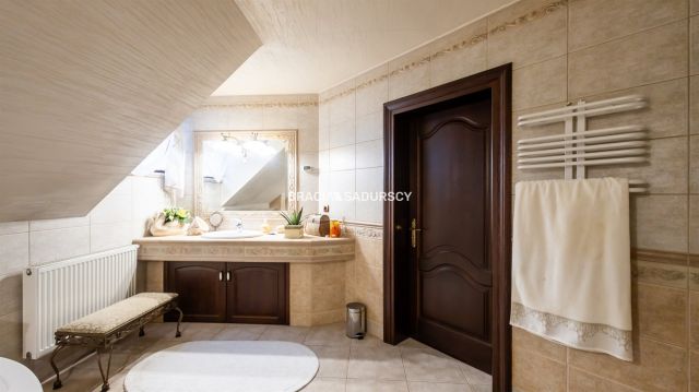 dworek, 8 pokoi Balin, ul. Gwardzistów. Zdjęcie 35