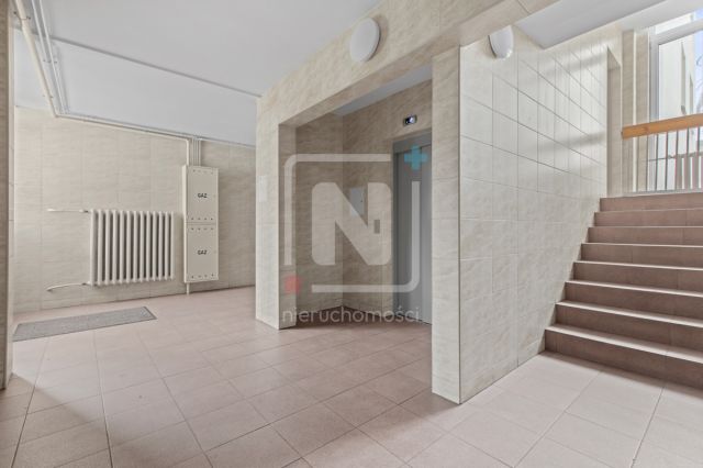 Mieszkanie 3-pokojowe Warszawa, ul. Edwarda Warchałowskiego. Zdjęcie 2