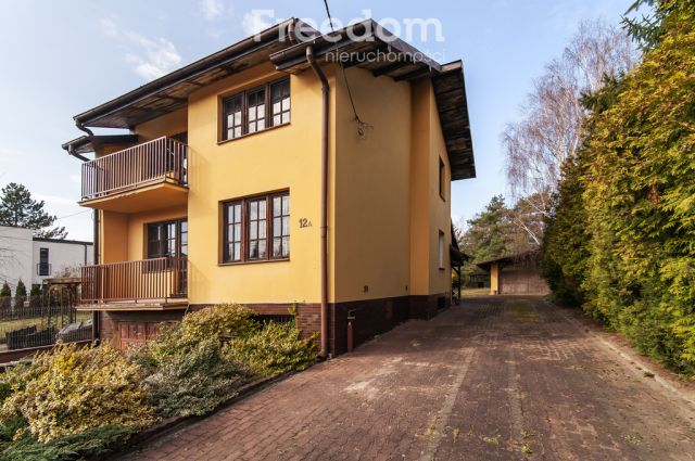 dom wolnostojący, 4 pokoje Łódź Rogi, ul. Strusia. Zdjęcie 1
