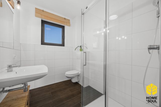 dom wolnostojący, 8 pokoi Czerwonki. Zdjęcie 19
