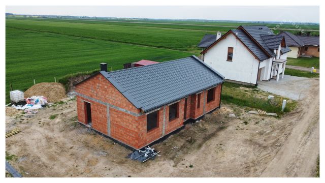 dom wolnostojący, 4 pokoje Pomykowo. Zdjęcie 1