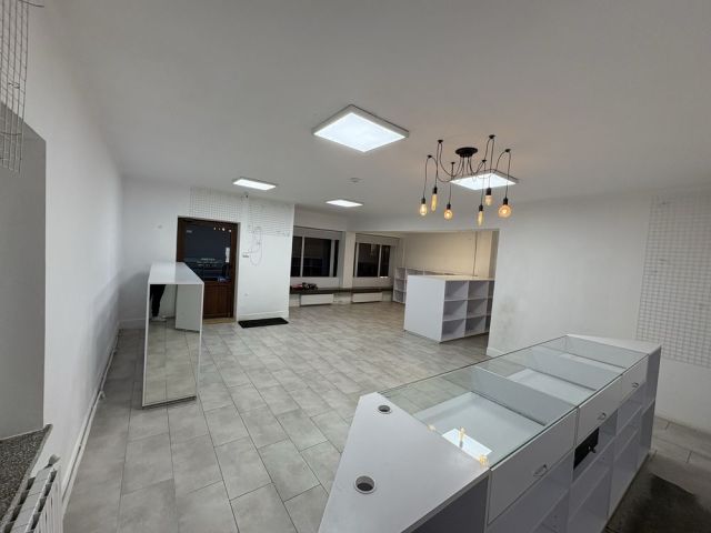 Lokal Brzostek, ul. Szkolna. Zdjęcie 1