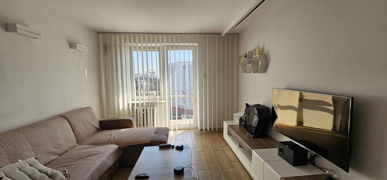 Mieszkanie 3-pokojowe Koło, ul. Władysława Broniewskiego. Zdjęcie 1