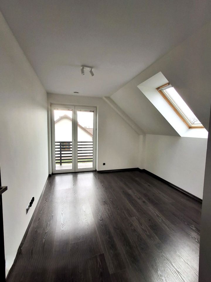 dom wolnostojący, 5 pokoi Trzebiatów, ul. Okrężna. Zdjęcie 2