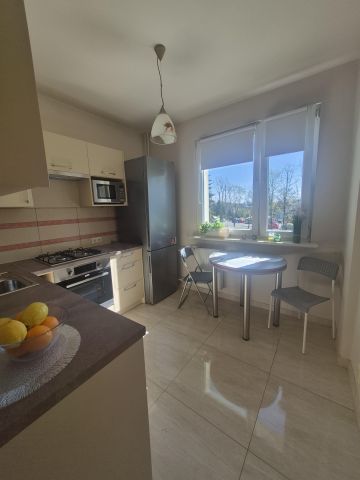 Mieszkanie 3-pokojowe Tychy Paprocany, ul. Armii Krajowej. Zdjęcie 2