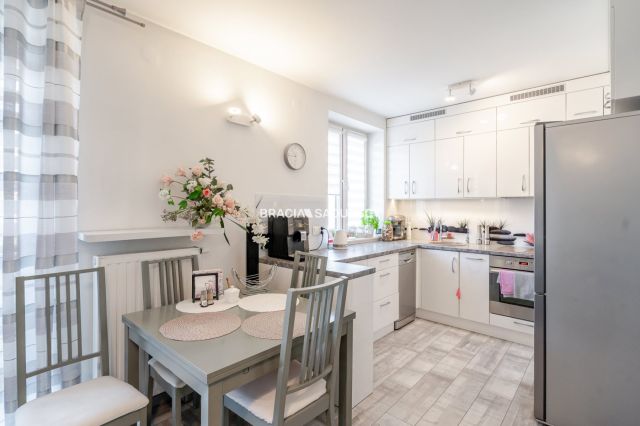 Mieszkanie 3-pokojowe Kraków, ul. Złocieniowa. Zdjęcie 3