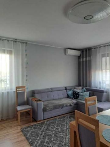 Mieszkanie 3-pokojowe Piaseczno. Zdjęcie 1