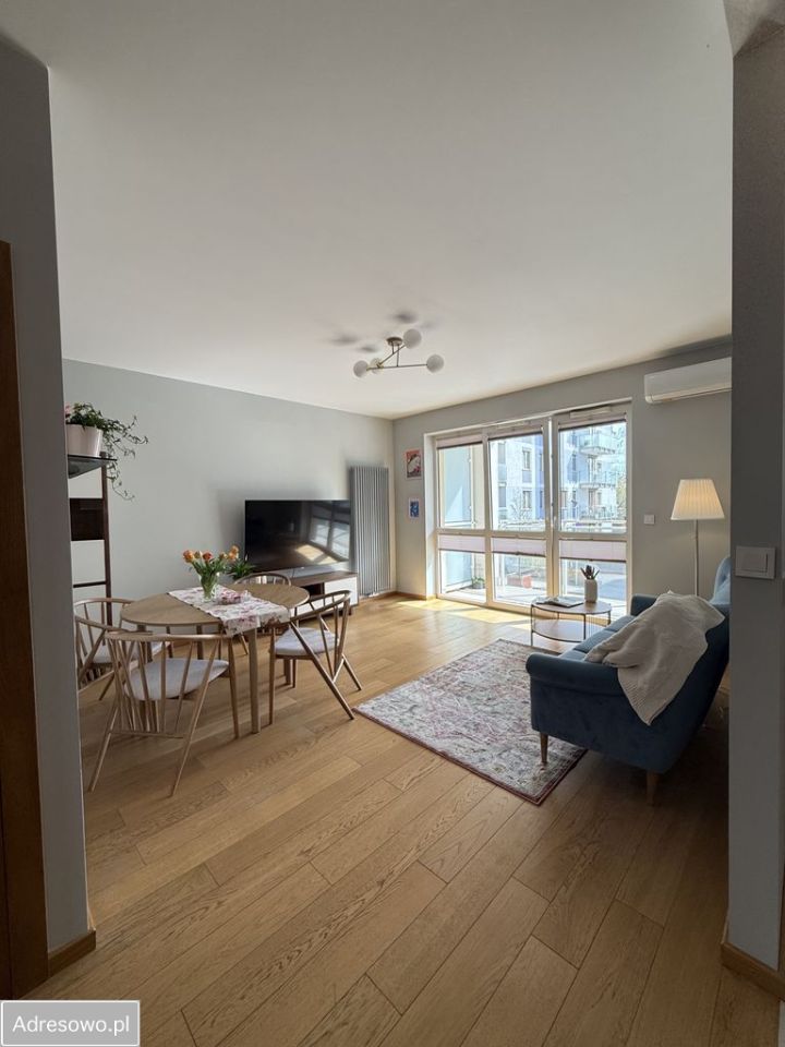 Mieszkanie 3-pokojowe Warszawa Wola, ul. Stanisława Worcella. Zdjęcie 1