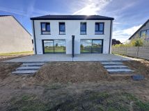 bliźniak, 5 pokoi Pucice, ul. Wrzosowa. Zdjęcie 2