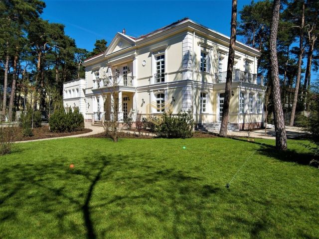 dom wolnostojący, 10 pokoi Konstancin-Jeziorna. Zdjęcie 2