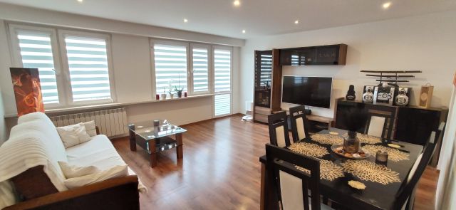 Mieszkanie 4-pokojowe Kęty Nowe Miasto, os. 700-lecia. Zdjęcie 1