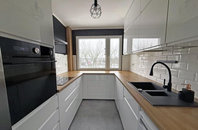 Mieszkanie 3-pokojowe Łódź Widzew, ul. Beli Bartoka. Zdjęcie 1