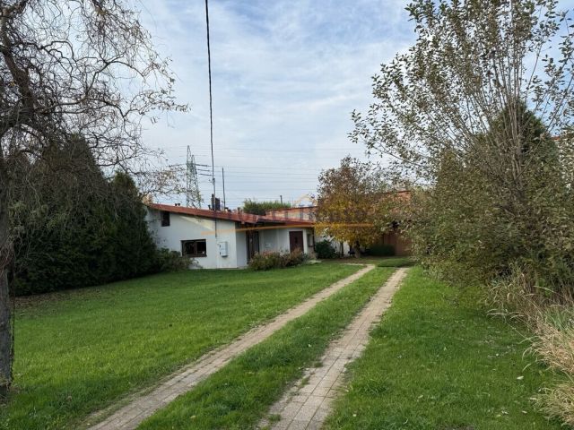 dom wolnostojący, 2 pokoje Łódź, ul. Wiskicka. Zdjęcie 2