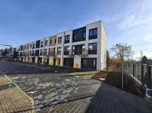 Mieszkanie 4-pokojowe Nowy Dwór Mazowiecki Centrum, ul. Marii Curie-Skłodowskiej. Zdjęcie 2