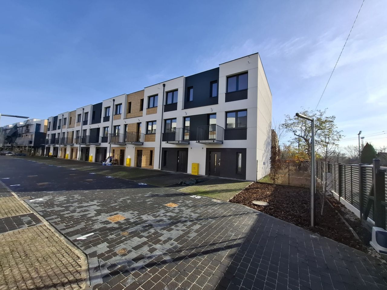 Mieszkanie 4-pokojowe Nowy Dwór Mazowiecki Centrum, ul. Marii Curie-Skłodowskiej. Zdjęcie 3