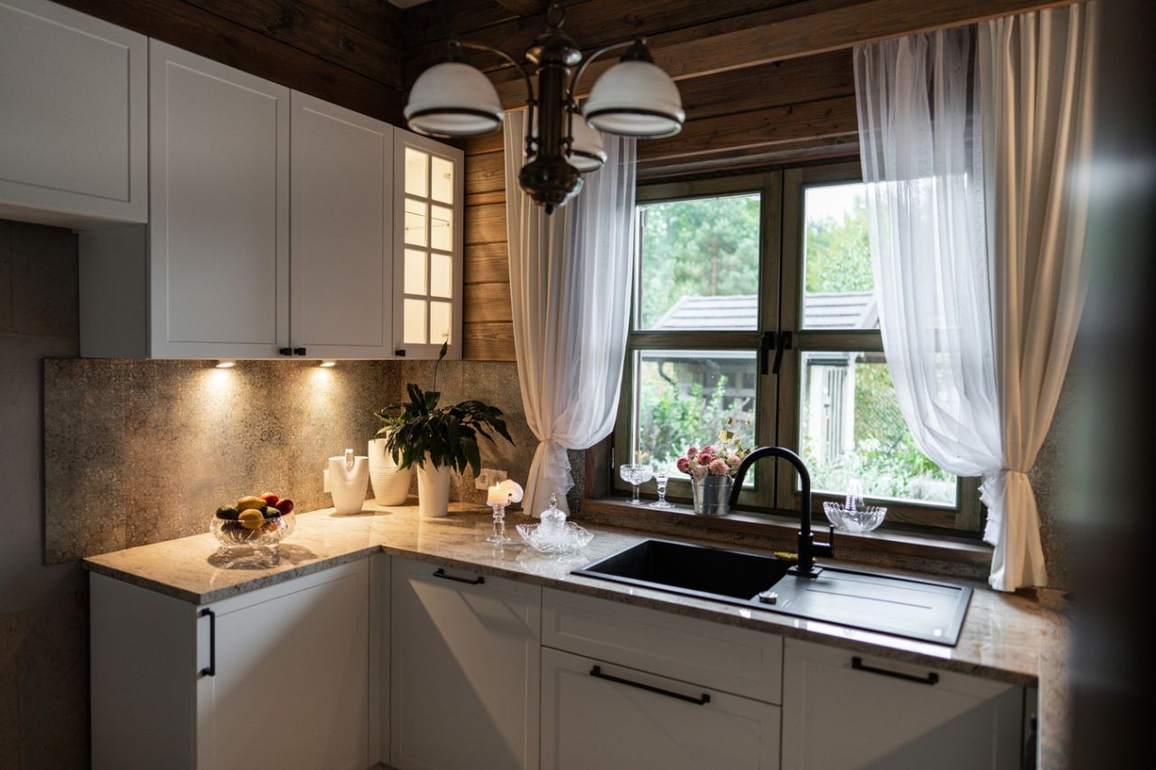 dom wolnostojący, 5 pokoi Kębło. Zdjęcie 4