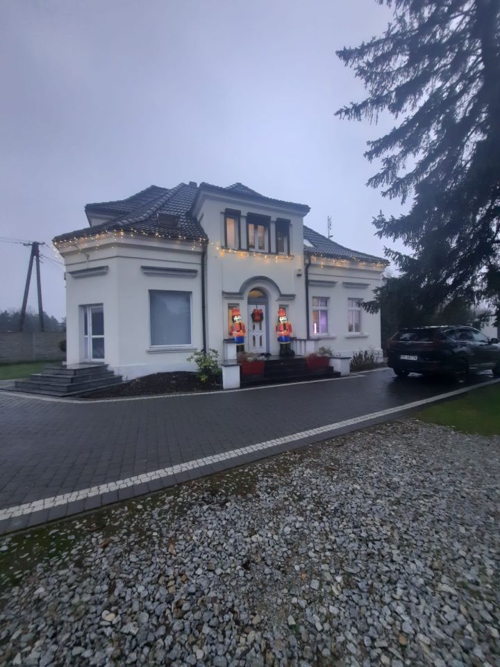 dom wolnostojący, 7 pokoi Morawin. Zdjęcie 3