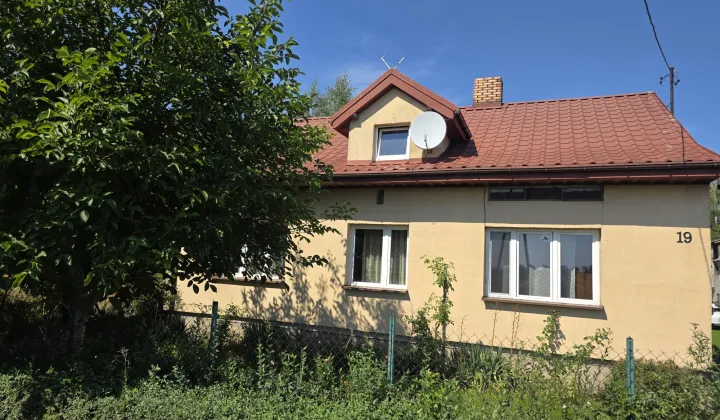 dom wolnostojący, 3 pokoje Gołas