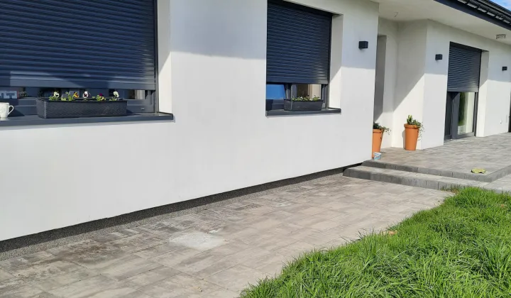 dom wolnostojący, 5 pokoi Radziszów Brzegi, ul. Różana