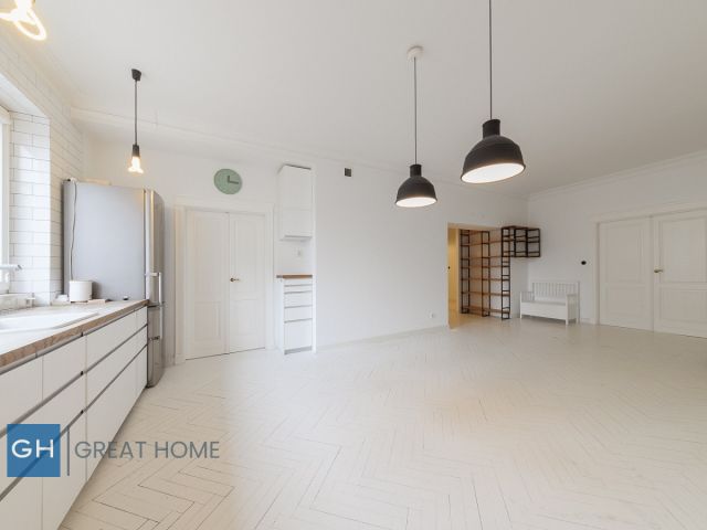 Mieszkanie 3-pokojowe Warszawa Praga-Południe, ul. Paryska. Zdjęcie 1