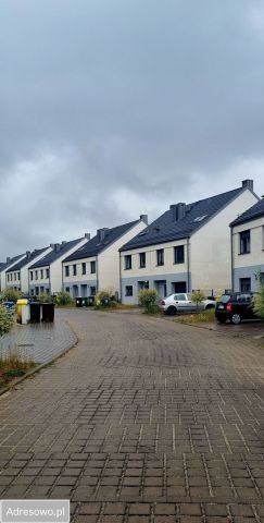 bliźniak, 9 pokoi Domasław, ul. Cynamonowa. Zdjęcie 1