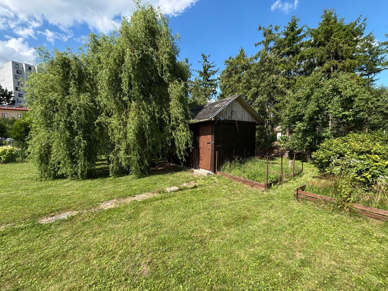 Tomt, 288 m²