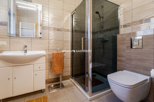 dom wolnostojący, 5 pokoi Łomna. Zdjęcie 16