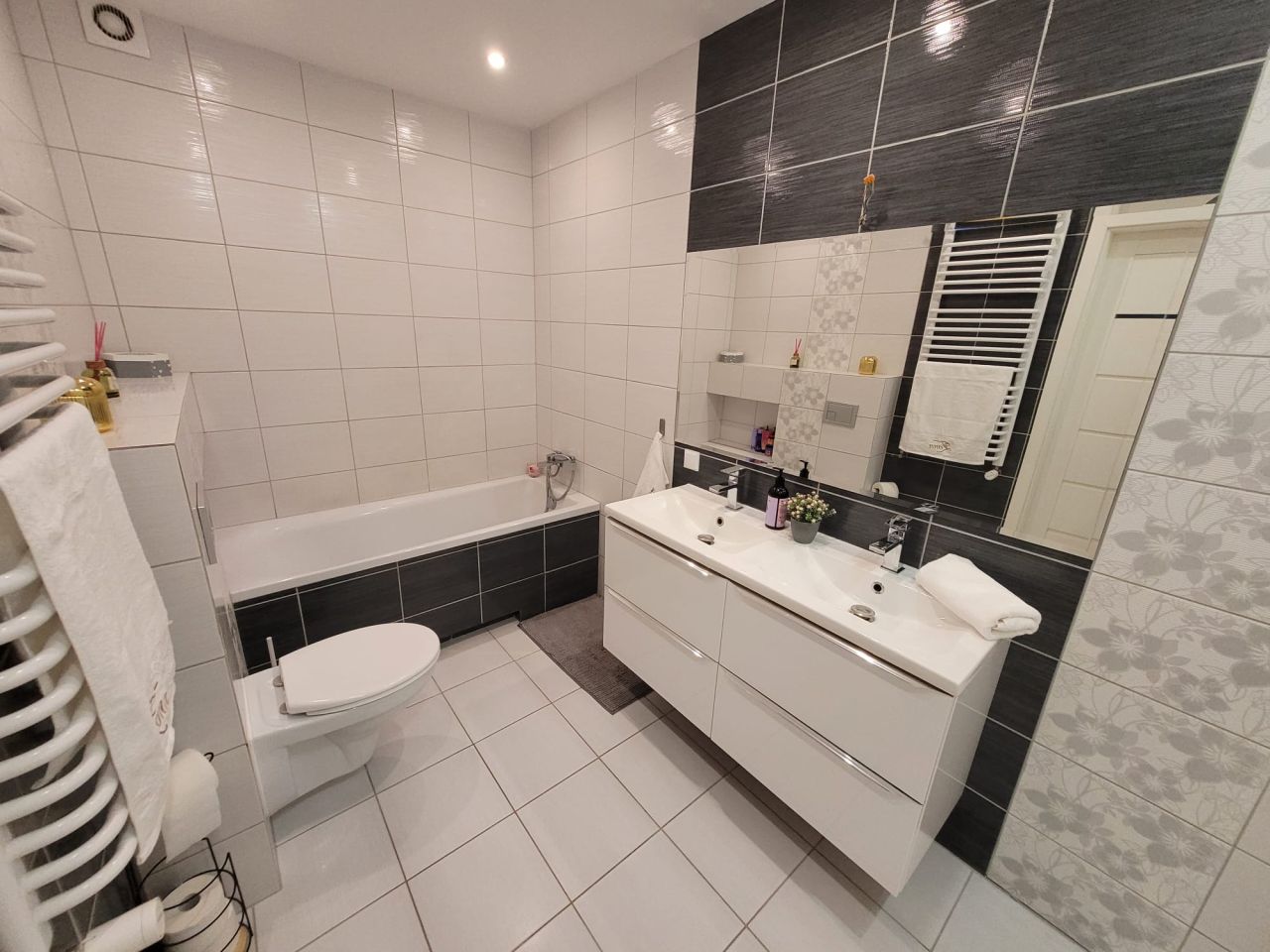 Mieszkanie 3-pokojowe Suwałki, ul. gen. Władysława Sikorskiego. Zdjęcie 3