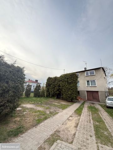 dom wolnostojący, 9 pokoi Dąbrowa Górnicza Tucznawa, ul. Ludwika Idzikowskiego. Zdjęcie 1