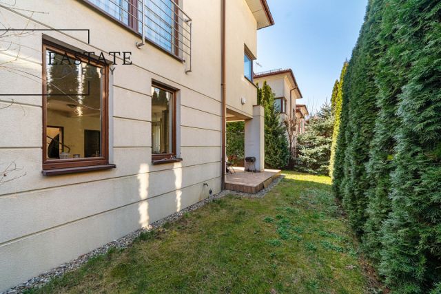 bliźniak, 9 pokoi Warszawa Wawer, ul. Wał Miedzeszyński. Zdjęcie 18