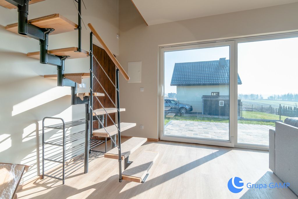 dom wolnostojący, 2 pokoje Cholerzyn. Zdjęcie 12