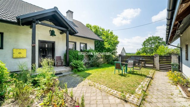 dom wolnostojący, 4 pokoje Rożnowa. Zdjęcie 29